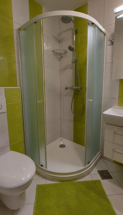 Apartma Krvavec - Cosy Mountain Retreat Церклье-на-Гореньскем Экстерьер фото